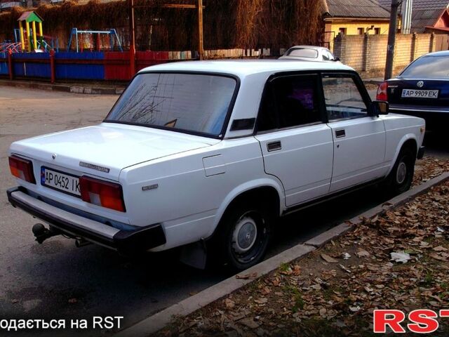 Білий ВАЗ 2105, об'ємом двигуна 1.5 л та пробігом 0 тис. км за 800 $, фото 1 на Automoto.ua