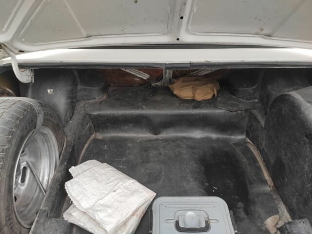 Белый ВАЗ 2105, объемом двигателя 0 л и пробегом 60 тыс. км за 593 $, фото 8 на Automoto.ua