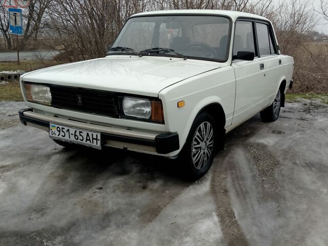 Белый ВАЗ 2105, объемом двигателя 1.5 л и пробегом 125 тыс. км за 1050 $, фото 9 на Automoto.ua