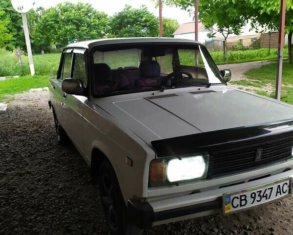 Белый ВАЗ 2105, объемом двигателя 1.5 л и пробегом 81 тыс. км за 950 $, фото 8 на Automoto.ua