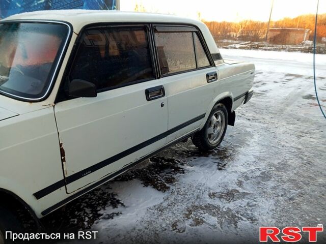 Білий ВАЗ 2105, об'ємом двигуна 15 л та пробігом 0 тис. км за 990 $, фото 6 на Automoto.ua