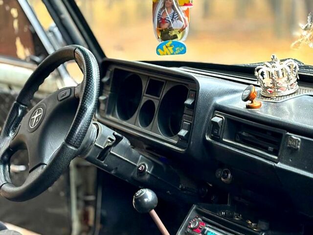 Белый ВАЗ 2105, объемом двигателя 1.5 л и пробегом 0 тыс. км за 800 $, фото 6 на Automoto.ua