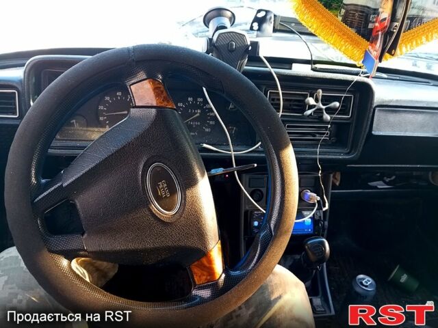 Білий ВАЗ 2105, об'ємом двигуна 15 л та пробігом 0 тис. км за 990 $, фото 4 на Automoto.ua