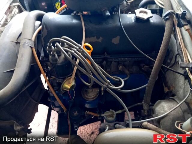 Білий ВАЗ 2105, об'ємом двигуна 1.5 л та пробігом 100 тис. км за 1000 $, фото 4 на Automoto.ua