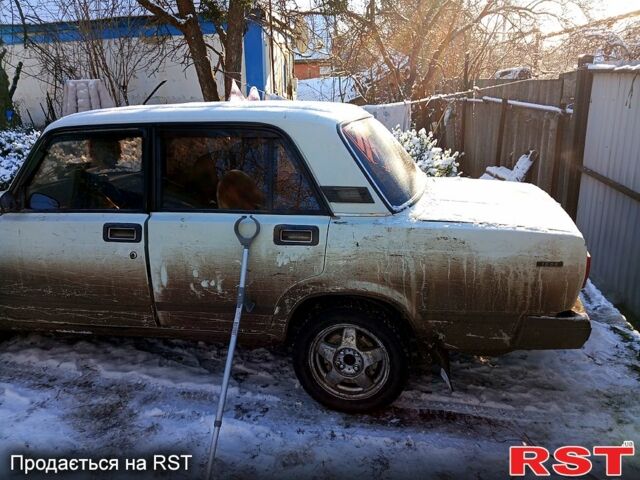 Білий ВАЗ 2105, об'ємом двигуна 15 л та пробігом 0 тис. км за 990 $, фото 1 на Automoto.ua