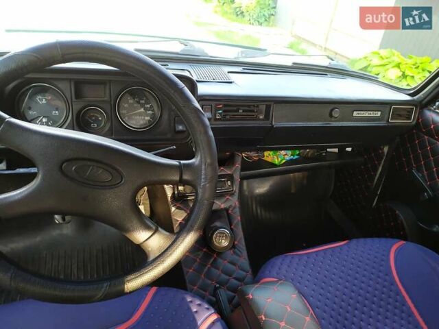 Белый ВАЗ 2105, объемом двигателя 1.5 л и пробегом 81 тыс. км за 950 $, фото 10 на Automoto.ua