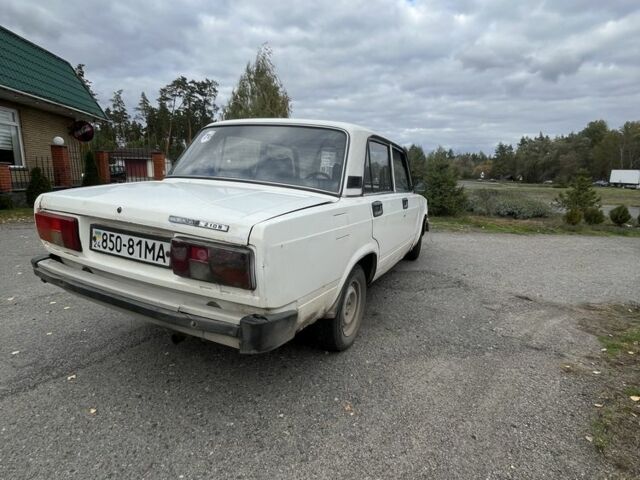 Білий ВАЗ 2105, об'ємом двигуна 1.5 л та пробігом 100 тис. км за 400 $, фото 3 на Automoto.ua