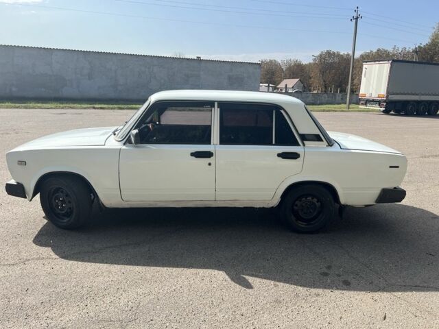 Белый ВАЗ 2105, объемом двигателя 1.5 л и пробегом 3 тыс. км за 1350 $, фото 2 на Automoto.ua