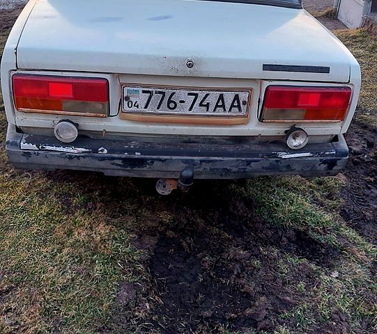 Белый ВАЗ 2105, объемом двигателя 15 л и пробегом 0 тыс. км за 415 $, фото 1 на Automoto.ua