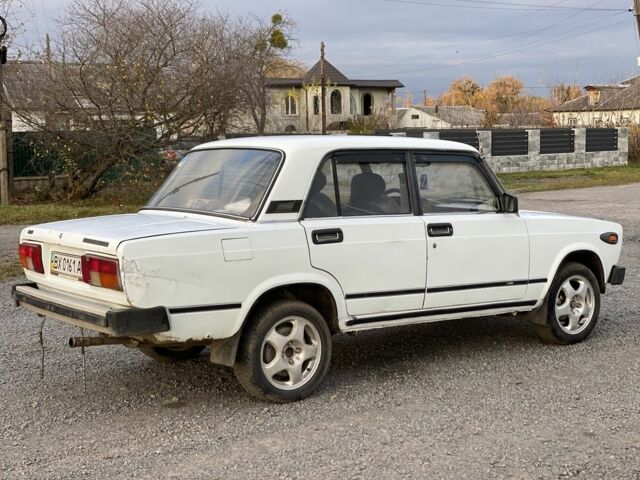 Белый ВАЗ 2105, объемом двигателя 1.5 л и пробегом 75 тыс. км за 750 $, фото 5 на Automoto.ua