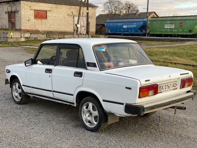 Белый ВАЗ 2105, объемом двигателя 1.5 л и пробегом 75 тыс. км за 750 $, фото 1 на Automoto.ua