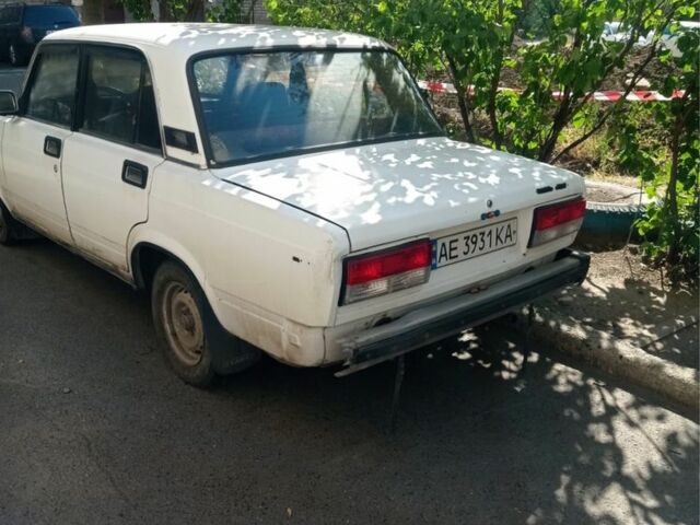 Белый ВАЗ 2105, объемом двигателя 1.5 л и пробегом 200 тыс. км за 524 $, фото 2 на Automoto.ua