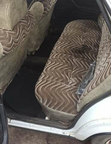 Белый ВАЗ 2105, объемом двигателя 1.5 л и пробегом 100 тыс. км за 850 $, фото 16 на Automoto.ua