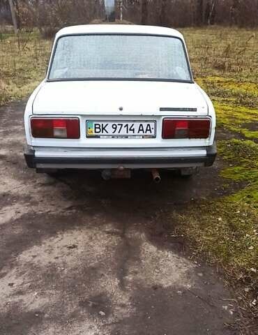 Белый ВАЗ 2105, объемом двигателя 1.5 л и пробегом 100 тыс. км за 850 $, фото 4 на Automoto.ua