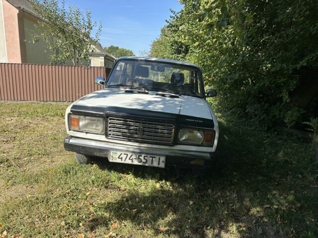 Белый ВАЗ 2105, объемом двигателя 1.5 л и пробегом 90 тыс. км за 550 $, фото 1 на Automoto.ua