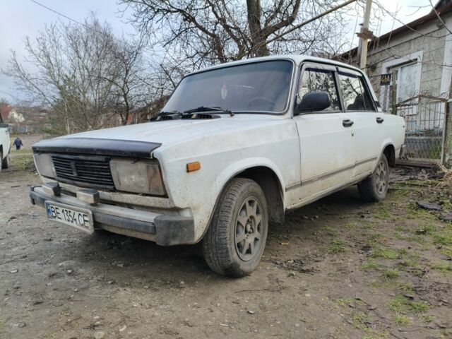 Білий ВАЗ 2105, об'ємом двигуна 1.5 л та пробігом 150 тис. км за 1150 $, фото 3 на Automoto.ua