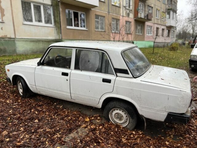 Белый ВАЗ 2105, объемом двигателя 0 л и пробегом 40 тыс. км за 600 $, фото 1 на Automoto.ua