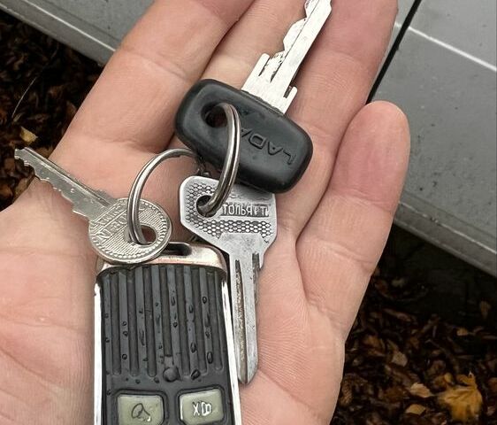 Белый ВАЗ 2105, объемом двигателя 0 л и пробегом 40 тыс. км за 600 $, фото 6 на Automoto.ua