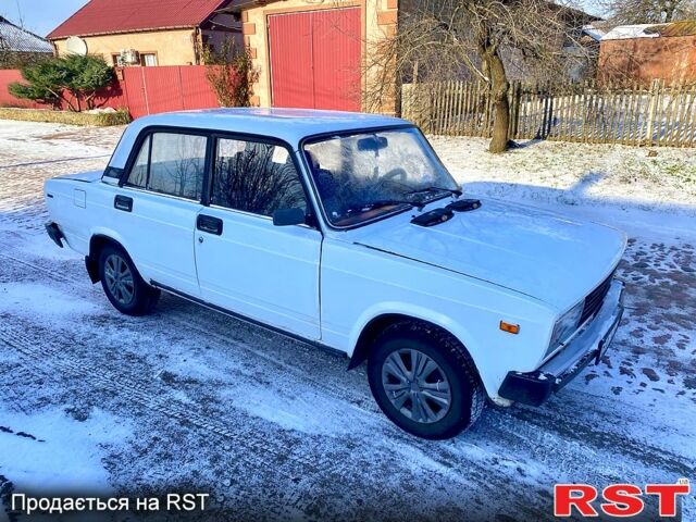 Белый ВАЗ 2105, объемом двигателя 1.5 л и пробегом 110 тыс. км за 650 $, фото 5 на Automoto.ua