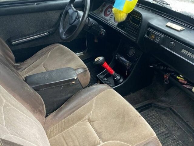 Білий ВАЗ 2105, об'ємом двигуна 0 л та пробігом 1000 тис. км за 2428 $, фото 5 на Automoto.ua