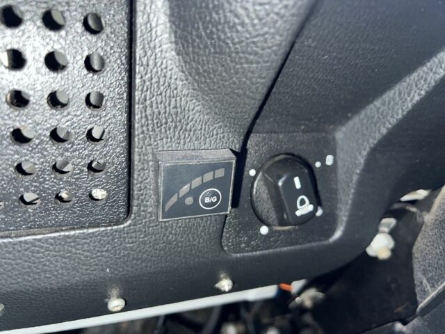 Белый ВАЗ 2105, объемом двигателя 0 л и пробегом 40 тыс. км за 600 $, фото 7 на Automoto.ua