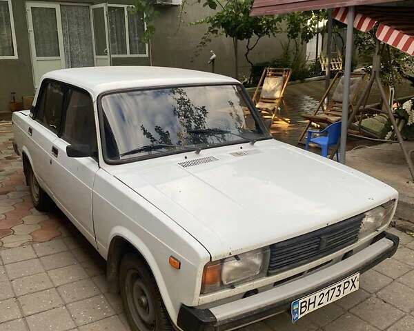 Белый ВАЗ 2105, объемом двигателя 1.45 л и пробегом 250 тыс. км за 1200 $, фото 2 на Automoto.ua