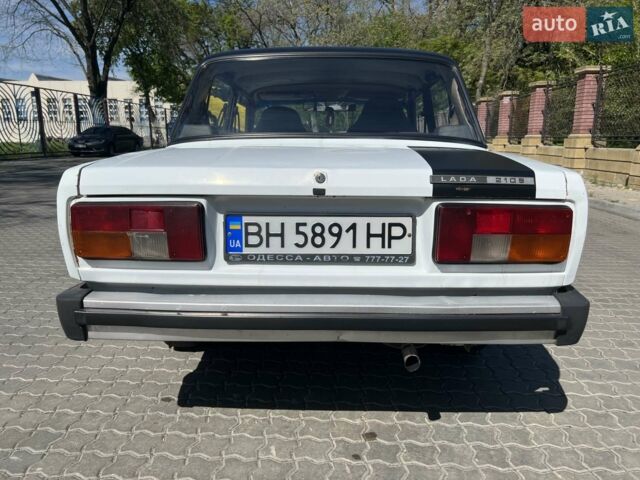 Белый ВАЗ 2105, объемом двигателя 1.5 л и пробегом 85 тыс. км за 900 $, фото 6 на Automoto.ua