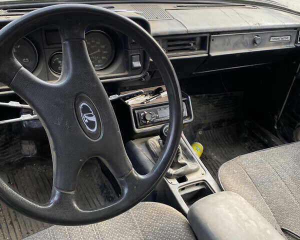 Білий ВАЗ 2105, об'ємом двигуна 1.5 л та пробігом 600 тис. км за 550 $, фото 2 на Automoto.ua