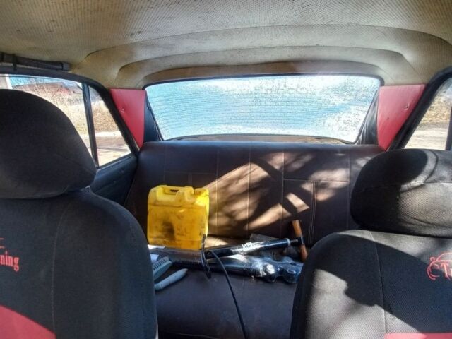 Білий ВАЗ 2105, об'ємом двигуна 1.5 л та пробігом 186 тис. км за 148 $, фото 6 на Automoto.ua