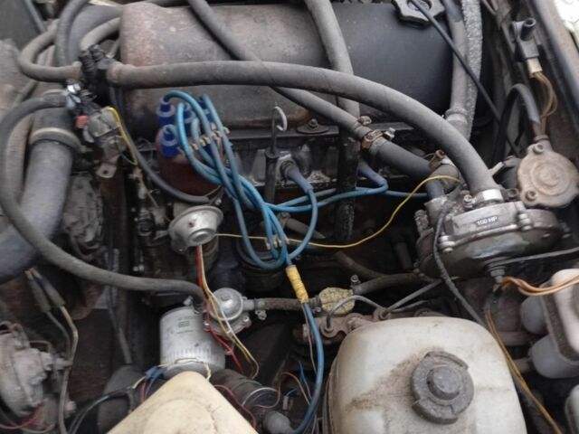 Білий ВАЗ 2105, об'ємом двигуна 1.5 л та пробігом 180 тис. км за 900 $, фото 4 на Automoto.ua