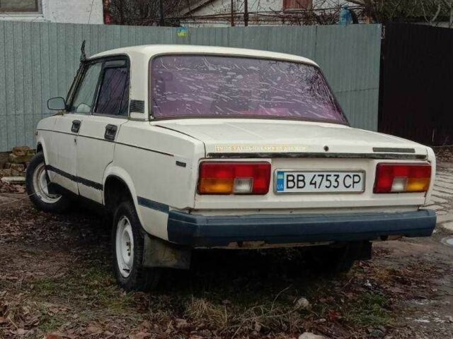 Белый ВАЗ 2105, объемом двигателя 1.5 л и пробегом 222 тыс. км за 376 $, фото 3 на Automoto.ua