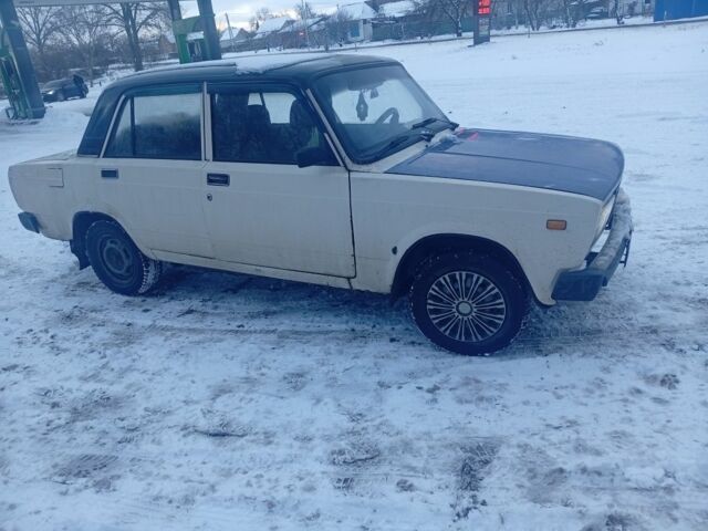 Белый ВАЗ 2105, объемом двигателя 0 л и пробегом 2 тыс. км за 440 $, фото 1 на Automoto.ua