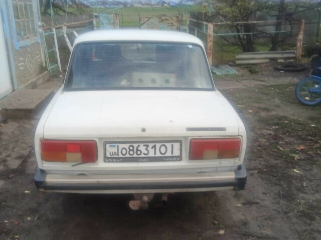 Белый ВАЗ 2105, объемом двигателя 0 л и пробегом 3 тыс. км за 500 $, фото 3 на Automoto.ua