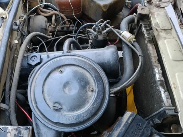 Бежевый ВАЗ 2105, объемом двигателя 0 л и пробегом 200 тыс. км за 450 $, фото 4 на Automoto.ua