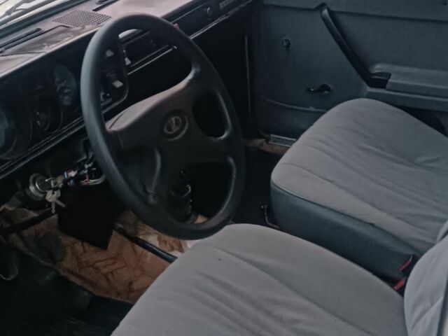 Бежевый ВАЗ 2105, объемом двигателя 1.5 л и пробегом 125 тыс. км за 537 $, фото 5 на Automoto.ua