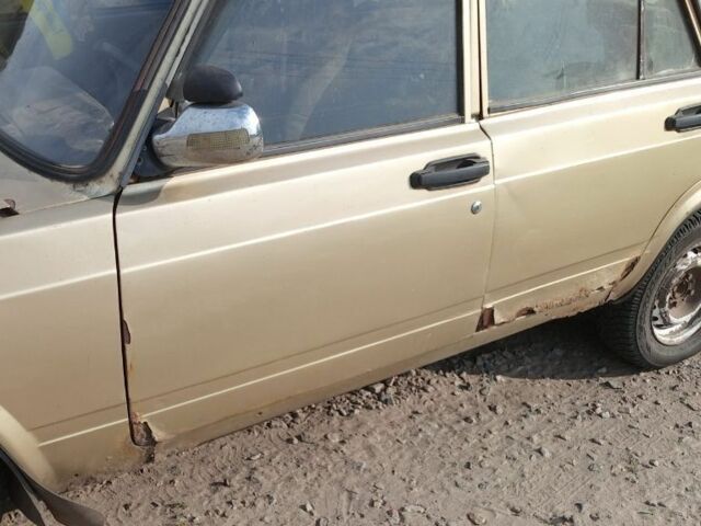 Бежевый ВАЗ 2105, объемом двигателя 1.2 л и пробегом 1000 тыс. км за 357 $, фото 3 на Automoto.ua