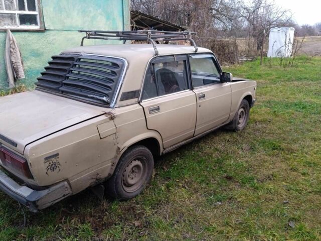 Бежевий ВАЗ 2105, об'ємом двигуна 1.5 л та пробігом 500 тис. км за 355 $, фото 4 на Automoto.ua