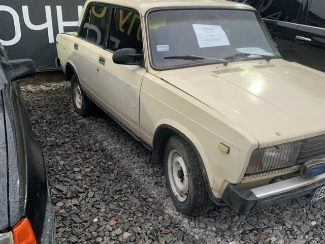 Бежевий ВАЗ 2105, об'ємом двигуна 1.3 л та пробігом 100 тис. км за 500 $, фото 1 на Automoto.ua