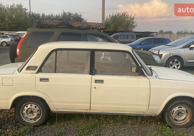 Бежевий ВАЗ 2105, об'ємом двигуна 1.3 л та пробігом 300 тис. км за 750 $, фото 4 на Automoto.ua