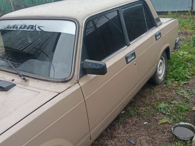 Бежевый ВАЗ 2105, объемом двигателя 1.3 л и пробегом 3 тыс. км за 1425 $, фото 2 на Automoto.ua