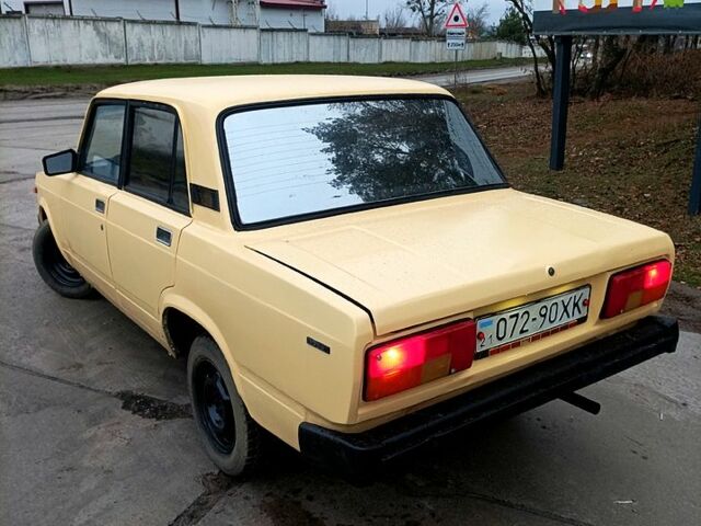 Бежевый ВАЗ 2105, объемом двигателя 15 л и пробегом 100 тыс. км за 600 $, фото 3 на Automoto.ua