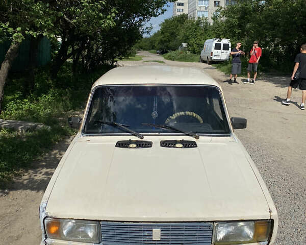 Бежевый ВАЗ 2105, объемом двигателя 1.5 л и пробегом 777 тыс. км за 401 $, фото 3 на Automoto.ua
