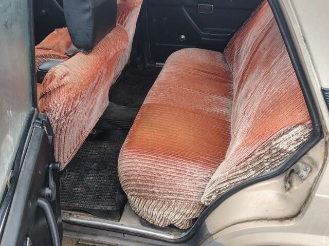 Бежевый ВАЗ 2105, объемом двигателя 1.5 л и пробегом 150 тыс. км за 650 $, фото 4 на Automoto.ua