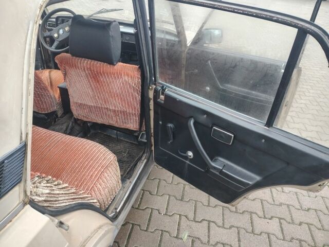 Бежевый ВАЗ 2105, объемом двигателя 1.5 л и пробегом 150 тыс. км за 650 $, фото 5 на Automoto.ua