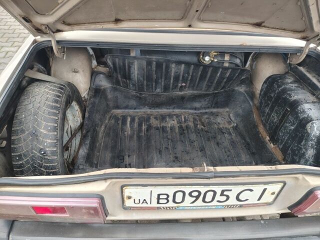 Бежевый ВАЗ 2105, объемом двигателя 1.5 л и пробегом 150 тыс. км за 650 $, фото 7 на Automoto.ua