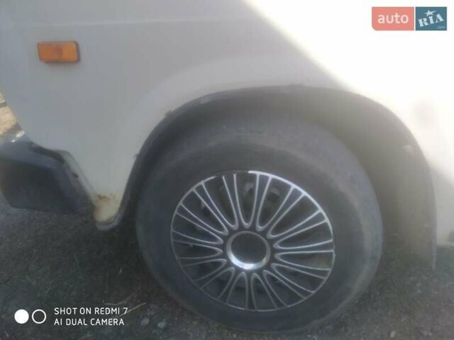 Бежевый ВАЗ 2105, объемом двигателя 1.3 л и пробегом 130 тыс. км за 520 $, фото 6 на Automoto.ua