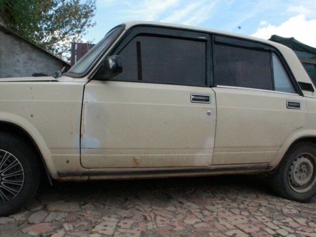 Бежевый ВАЗ 2105, объемом двигателя 1.3 л и пробегом 130 тыс. км за 520 $, фото 6 на Automoto.ua