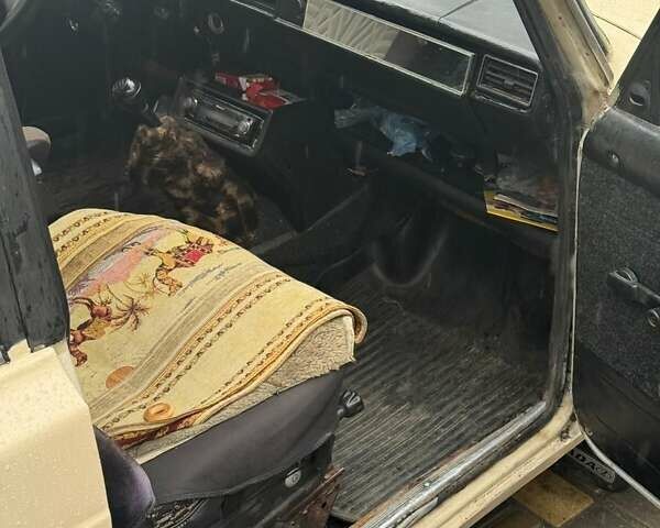 Бежевый ВАЗ 2105, объемом двигателя 0 л и пробегом 200 тыс. км за 968 $, фото 8 на Automoto.ua