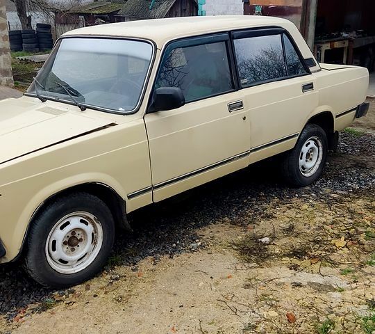 Бежевый ВАЗ 2105, объемом двигателя 1.3 л и пробегом 150 тыс. км за 600 $, фото 3 на Automoto.ua