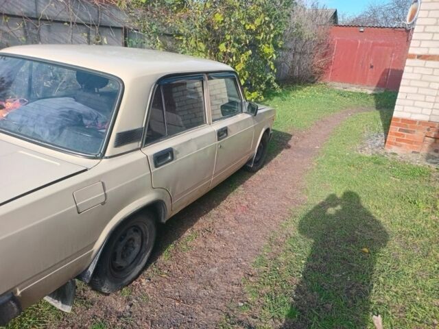 Бежевий ВАЗ 2105, об'ємом двигуна 0 л та пробігом 300 тис. км за 800 $, фото 1 на Automoto.ua